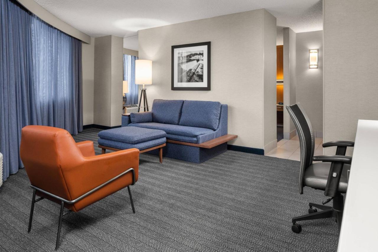 Courtyard By Marriott Minneapolis Downtown Екстер'єр фото