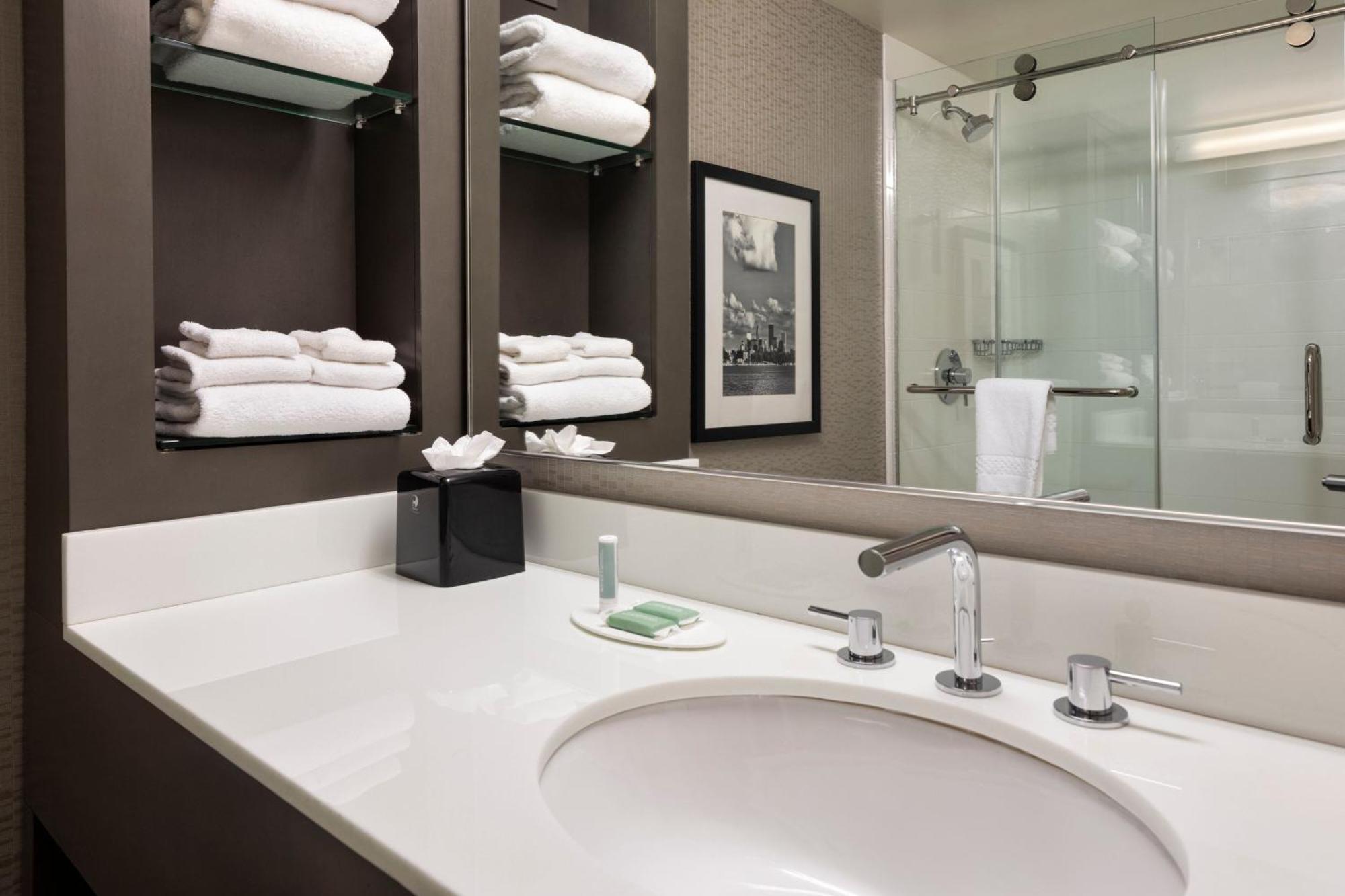 Courtyard By Marriott Minneapolis Downtown Екстер'єр фото