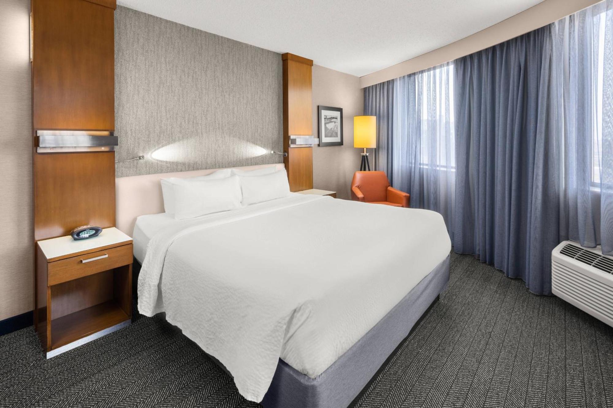 Courtyard By Marriott Minneapolis Downtown Екстер'єр фото