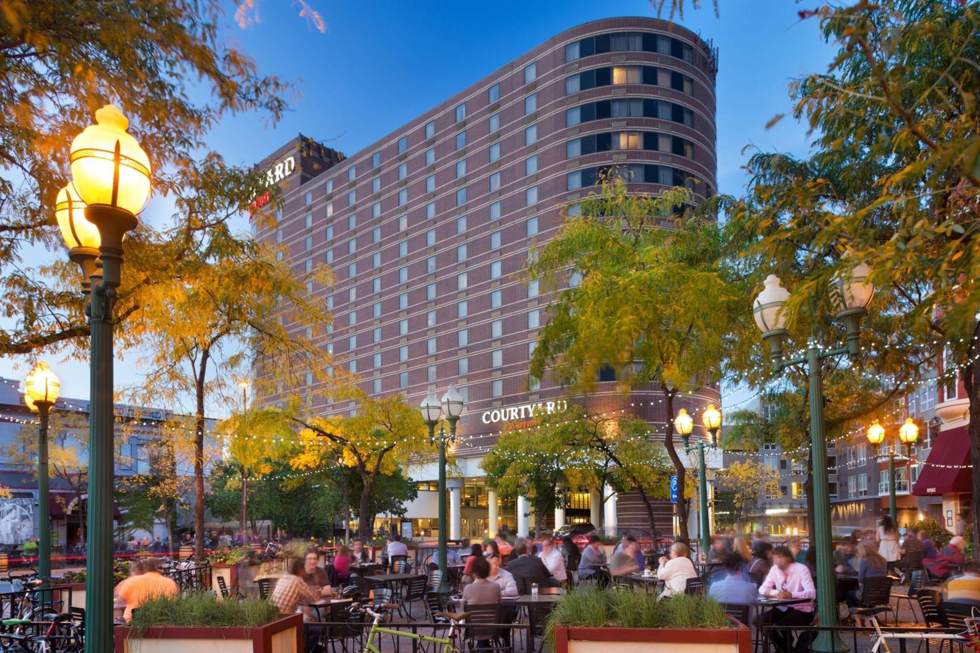 Courtyard By Marriott Minneapolis Downtown Екстер'єр фото