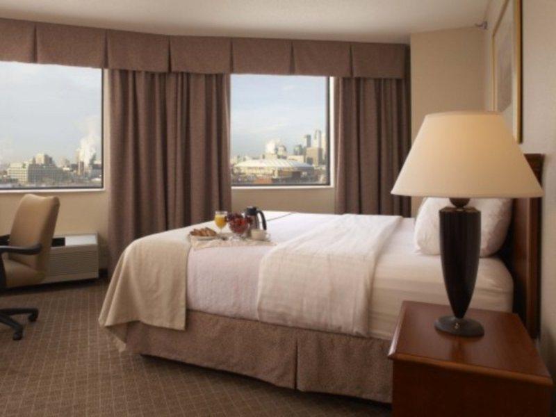 Courtyard By Marriott Minneapolis Downtown Екстер'єр фото